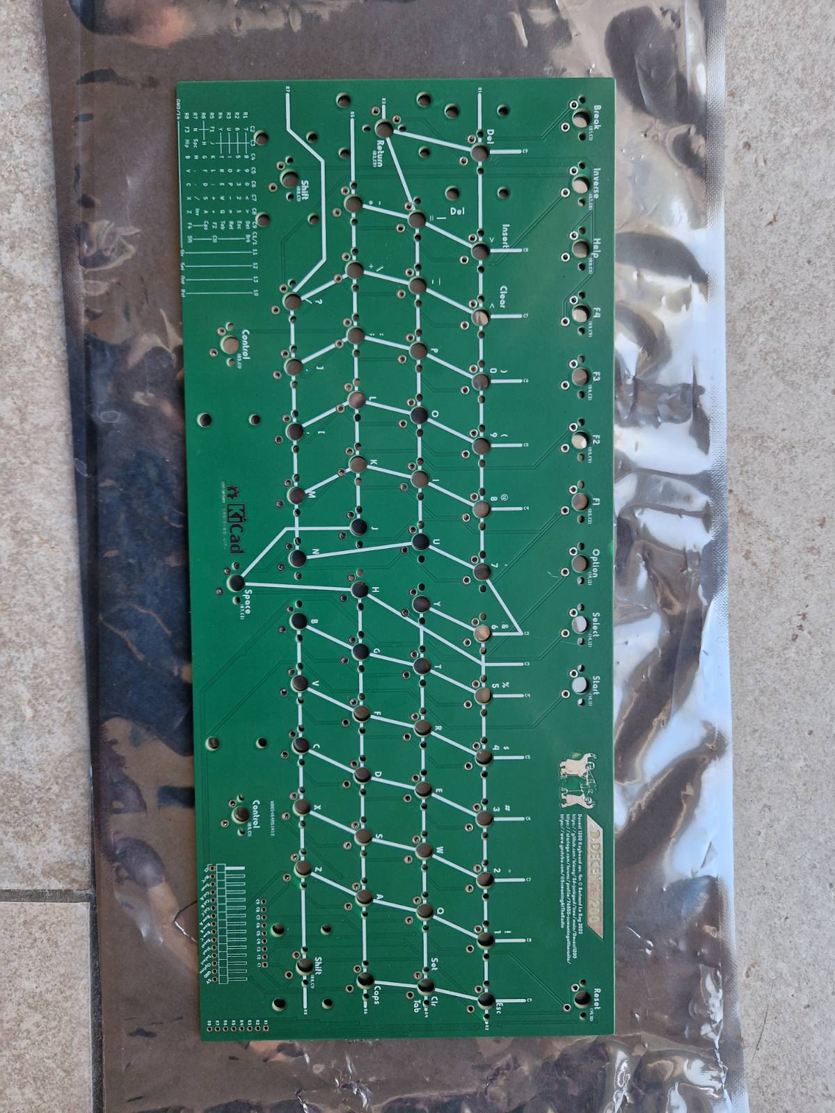 Decent_1200_rev4_front.jpg